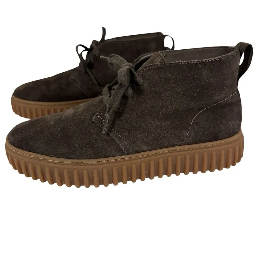 Brand New Clarks Torhill DB Chukka Boot Dark Brown Suede Men Size 7.5 (women 9)